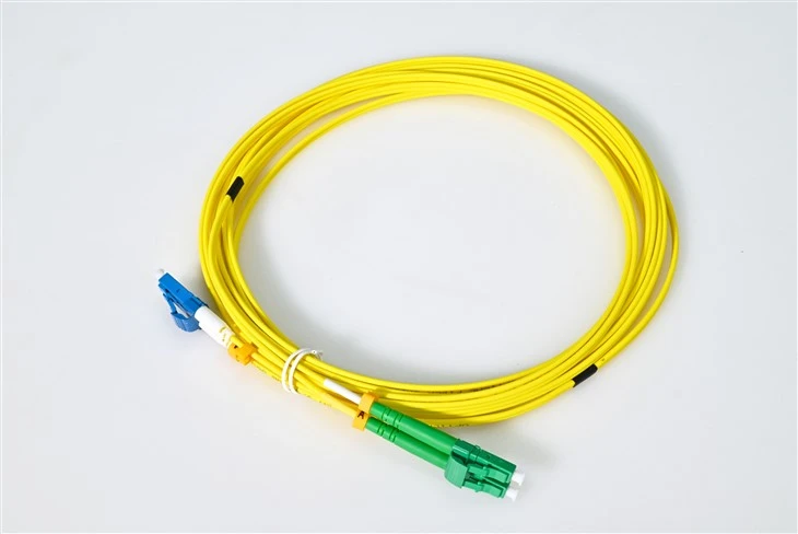 Hybrydowy, jednomodowy kabel krosowy LC UPC do LC APC z zagięciem G657A1-Niewrażliwy włókno