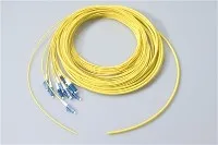 10 najlepszych producentów pigtaili światłowodowych FC w Chinach w roku 2025